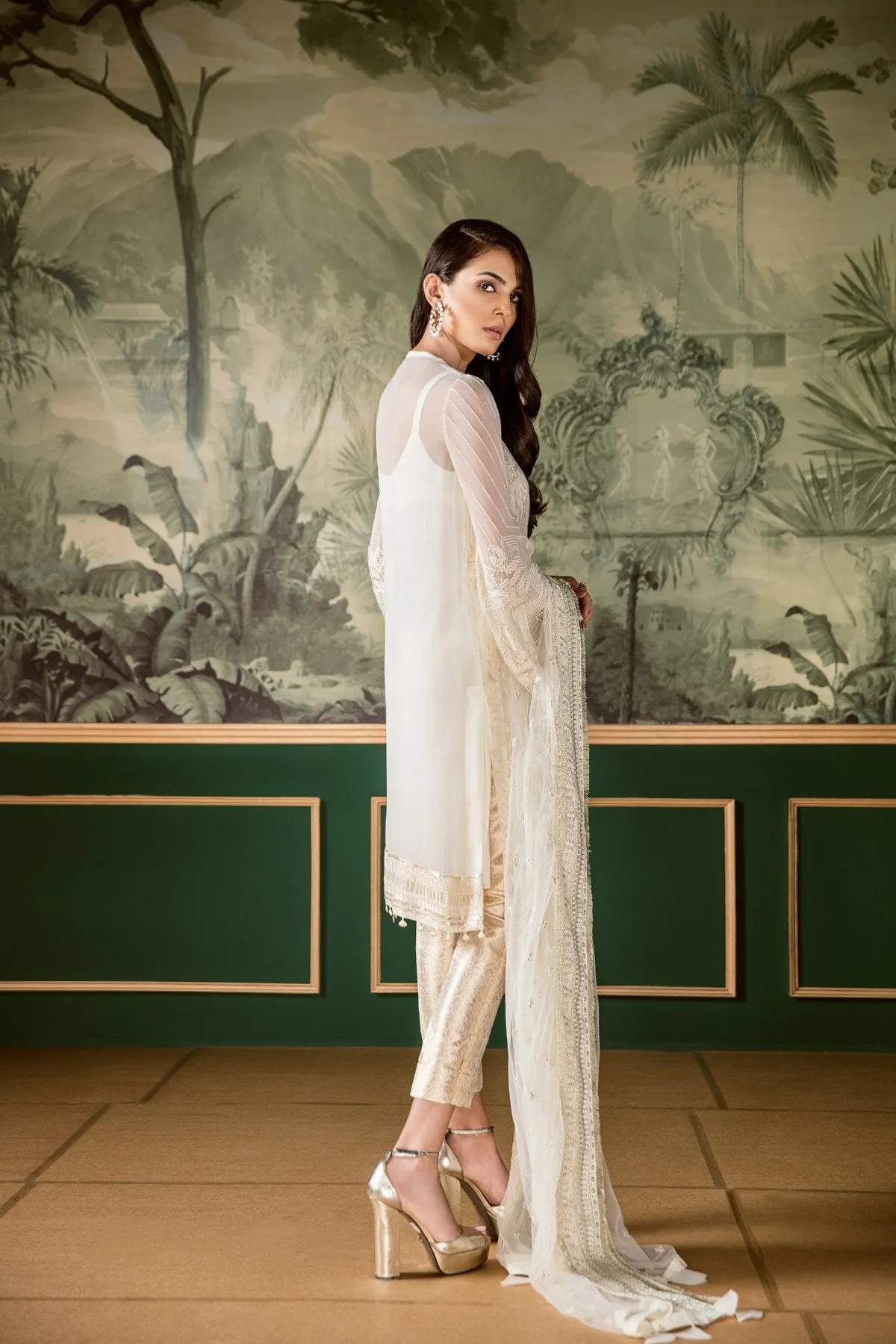 Baroque Classic Whites Luxury Chiffon Collection 2018 – Regency White
