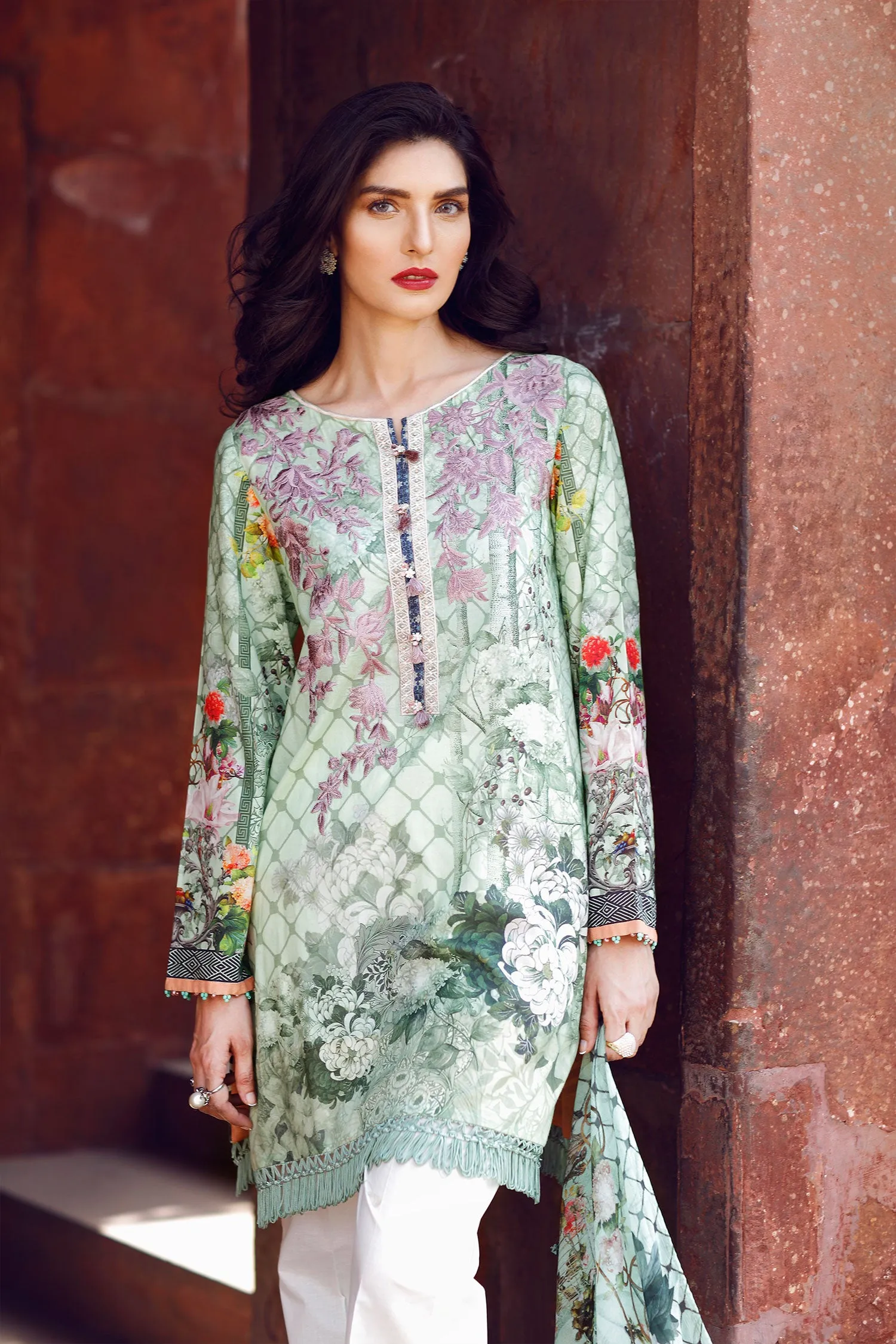 Baroque Fuchsia Lawn 2017 Vol-1 – Green Cluster