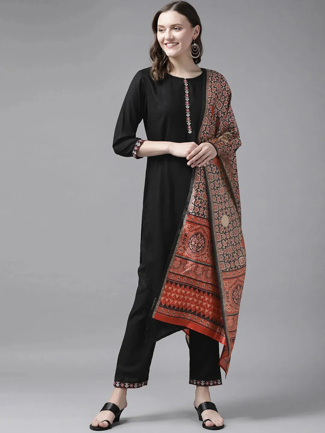 Black Solid Kurta Set With Digital Printed Dupatta