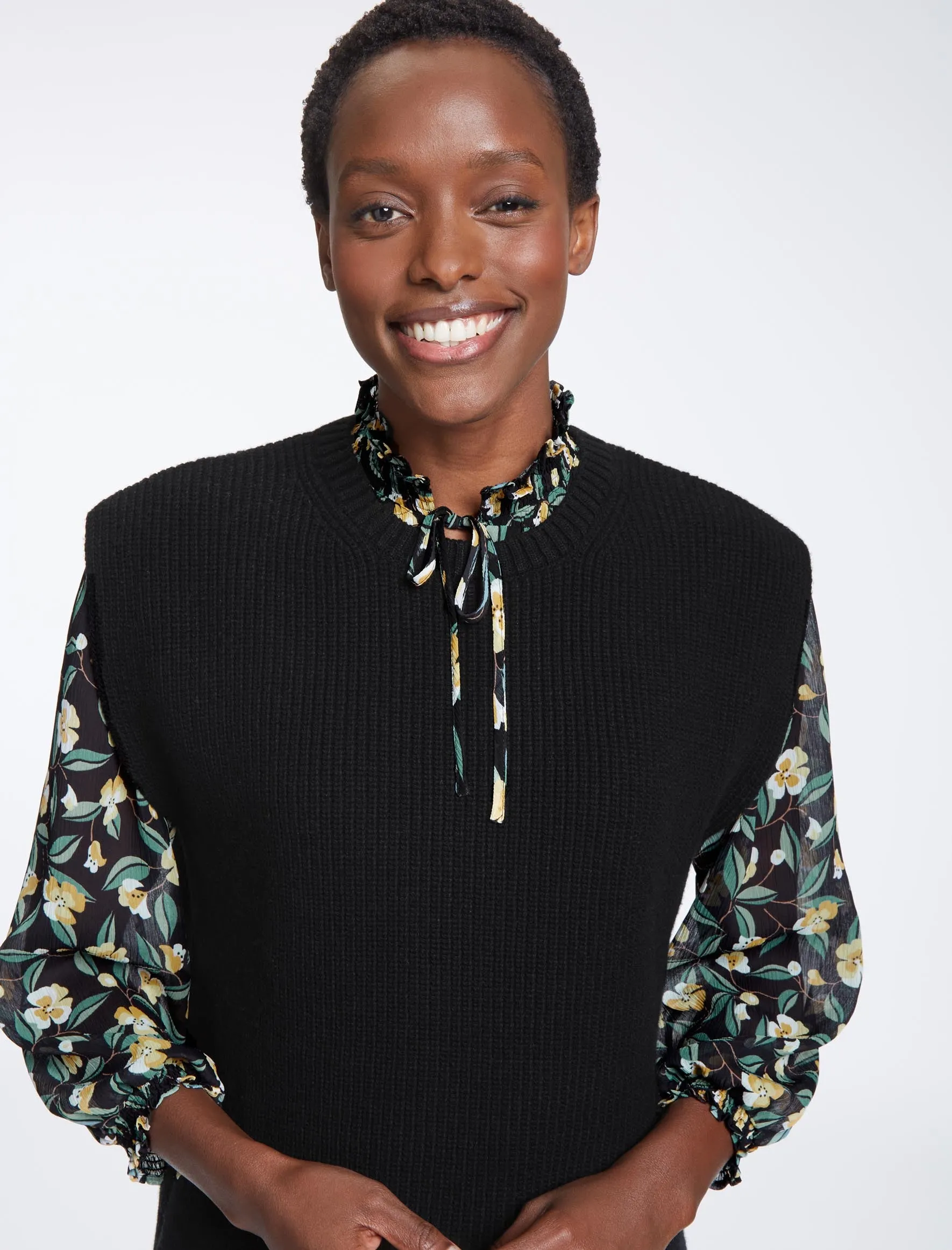 Janice Wool Round Neck Sleeveless Jumper - Black