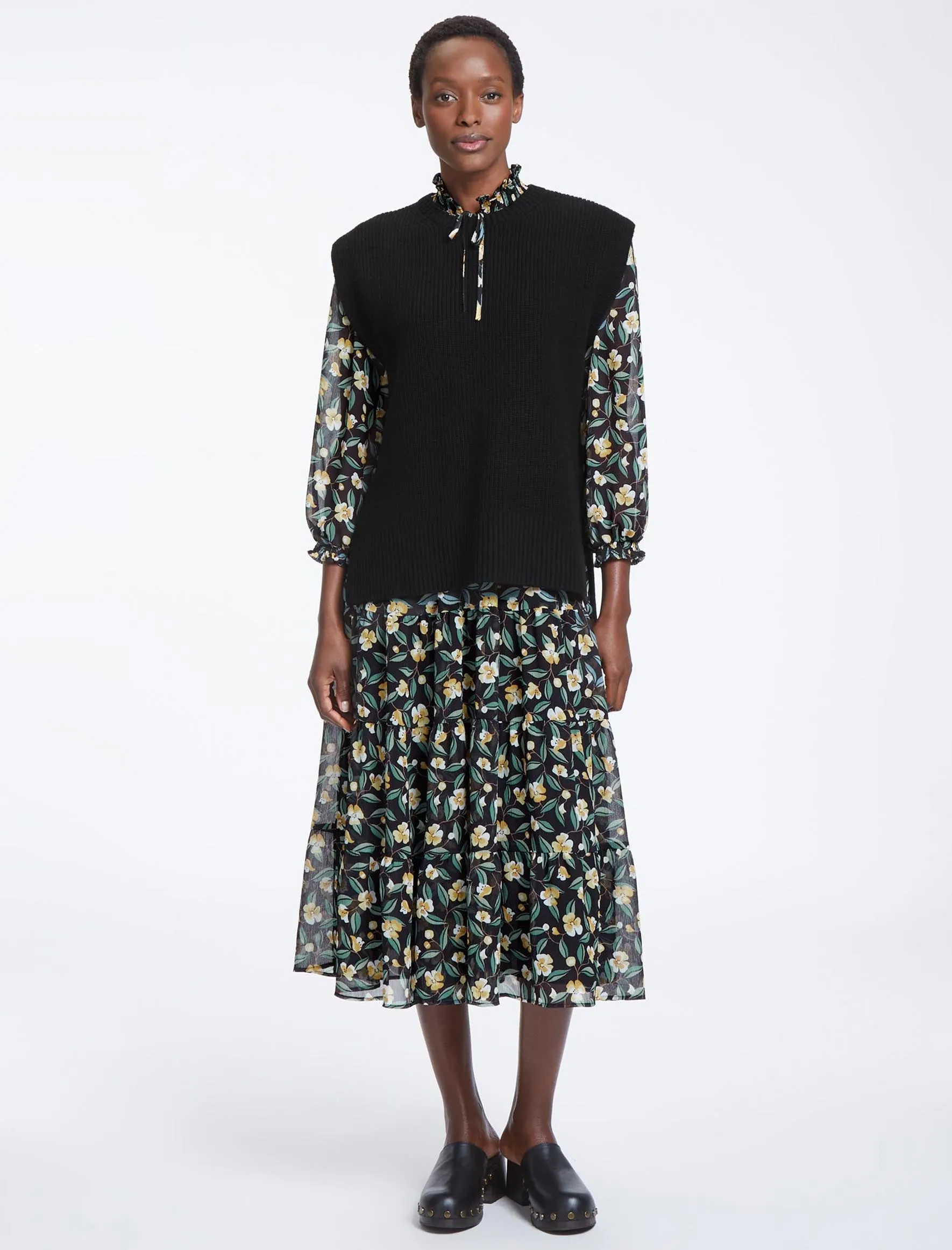 Janice Wool Round Neck Sleeveless Jumper - Black