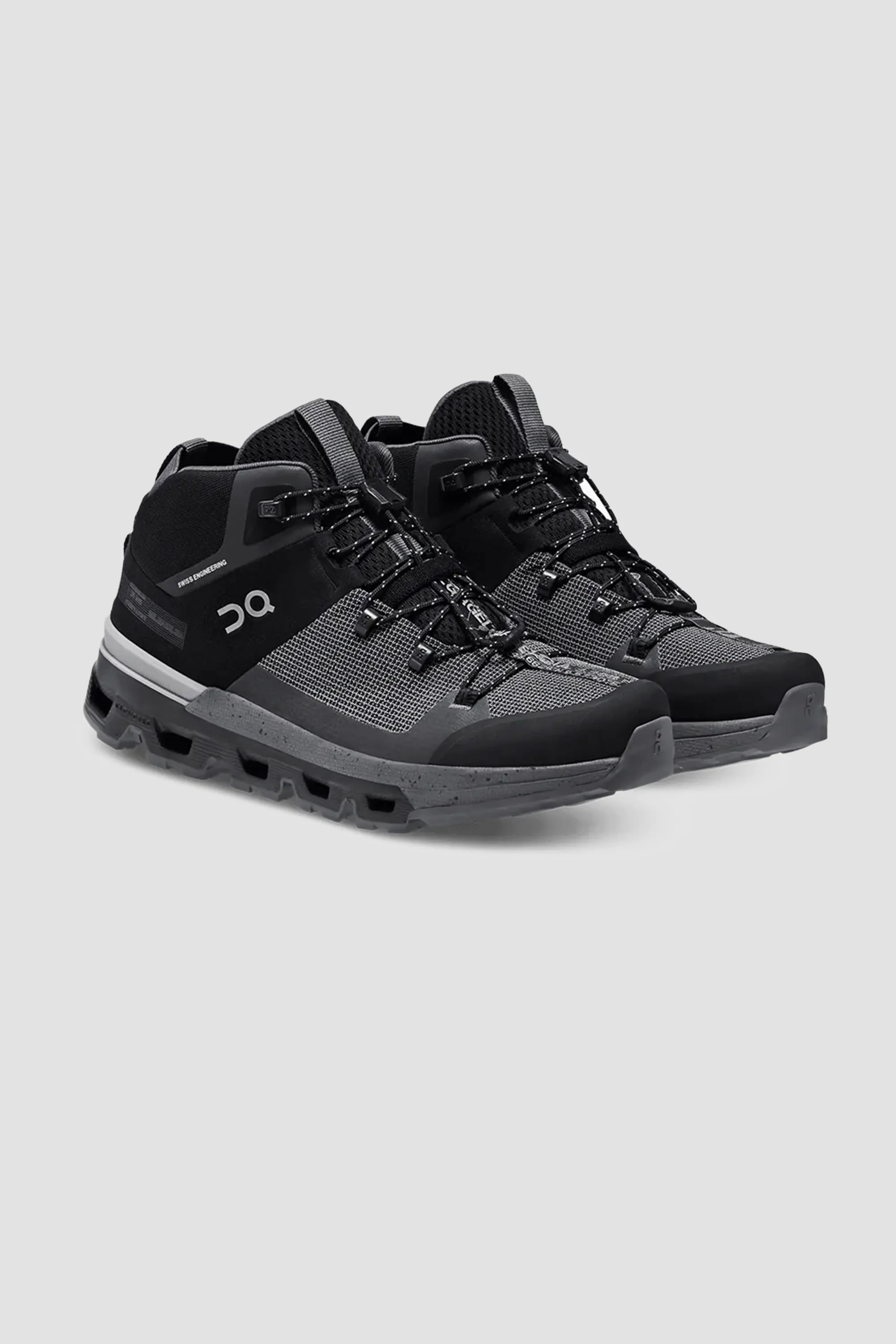 ON | Women's Cloudtrax in Black/Rock