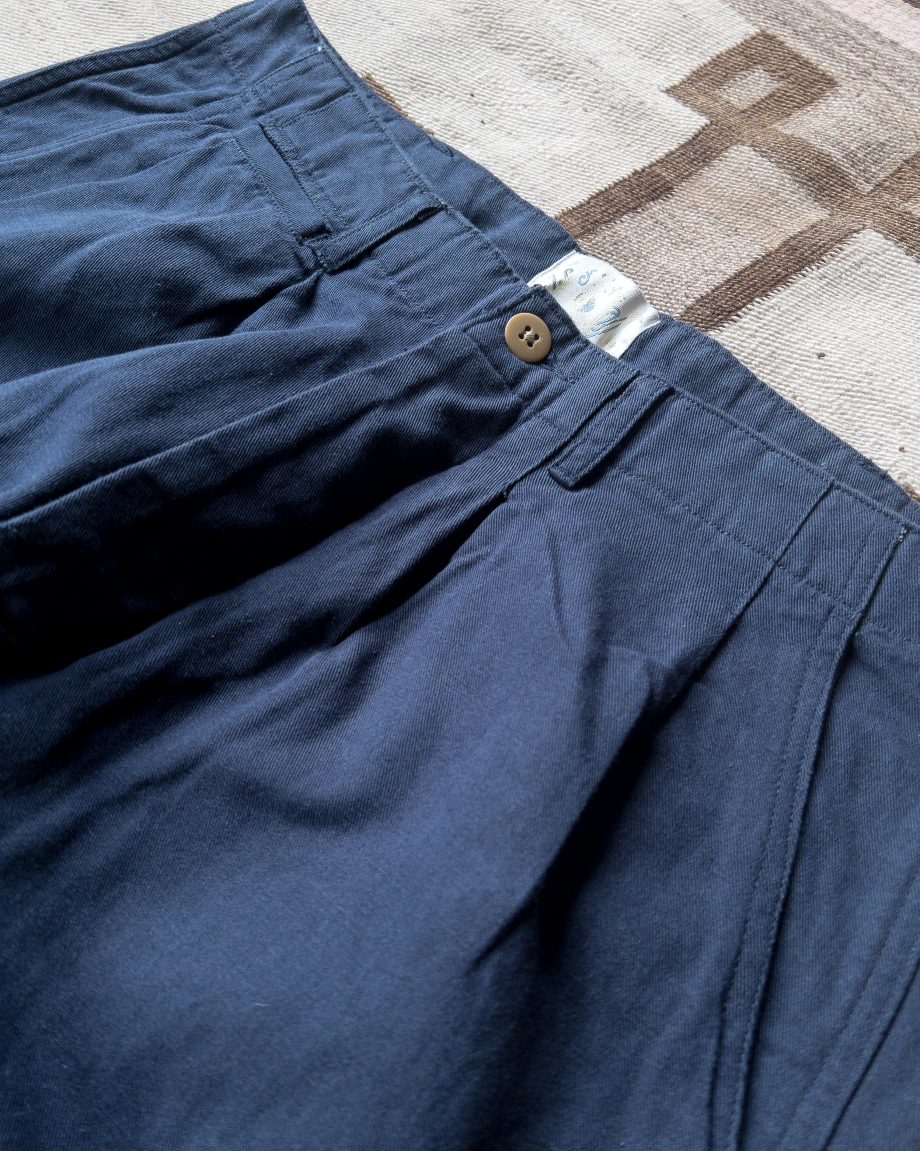 Pleated Cotton Linen Twill Chino - Deep Navy